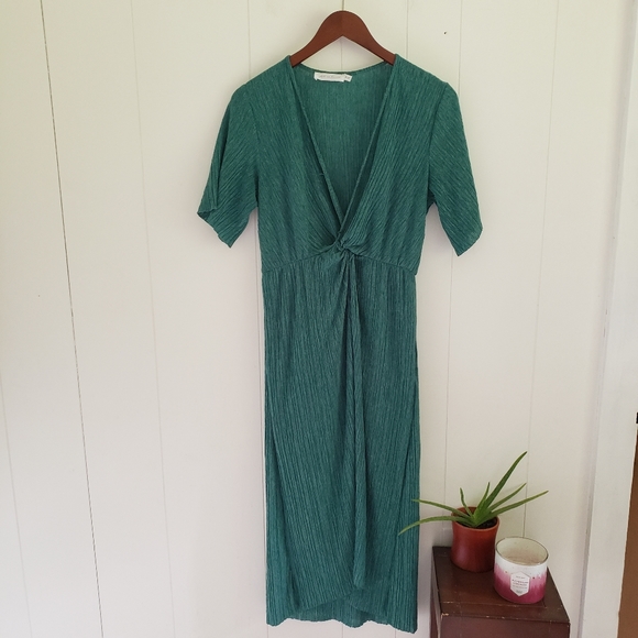 All In Favor Front Knot Dress - Picture 2 of 9